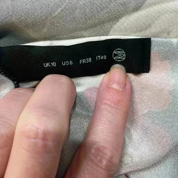 MOTHER OF PEARL Curtis Silk Floral Romper size 6 - Picture 5 of 7